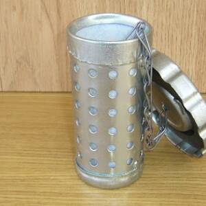 Tapón metálico industrial fabricado en acero con sistema de cierre